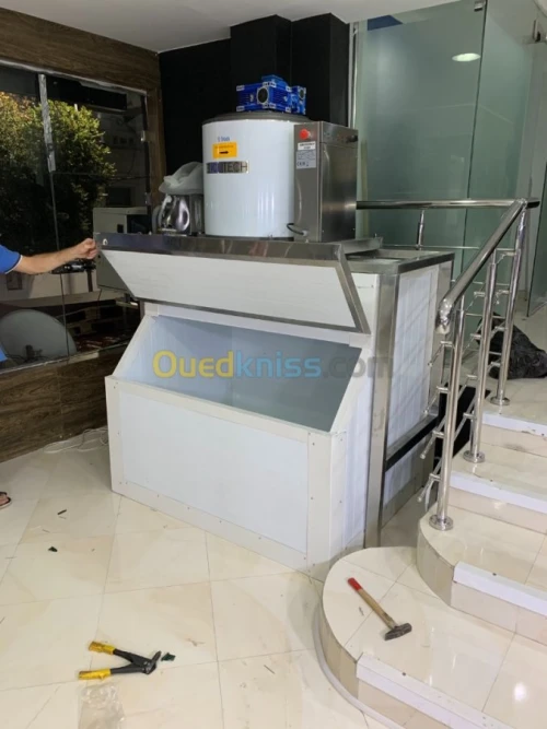 fabrique de glace , pondeuse à glaçon 