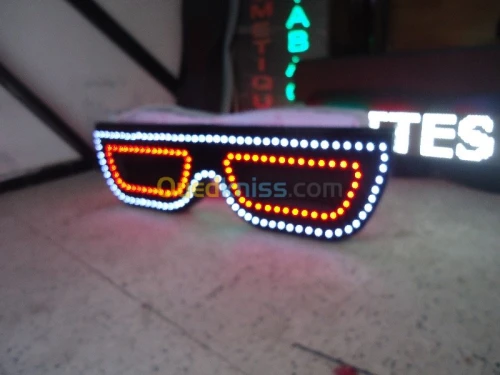 ENSEIGNES A LED ,CADUCEE , LUNETTE ...