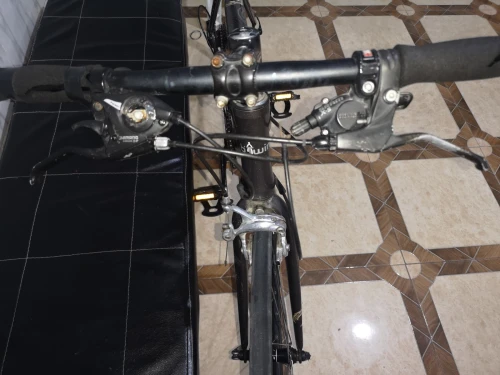 Vélo de route b'twin triban