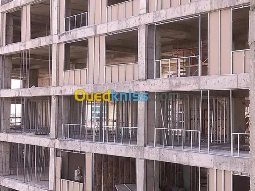 Aménagement  INT/EXT et revetment sol 