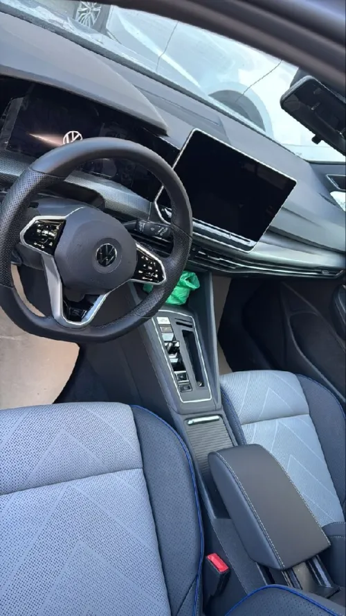 Volkswagen Golf 8 2025 R
