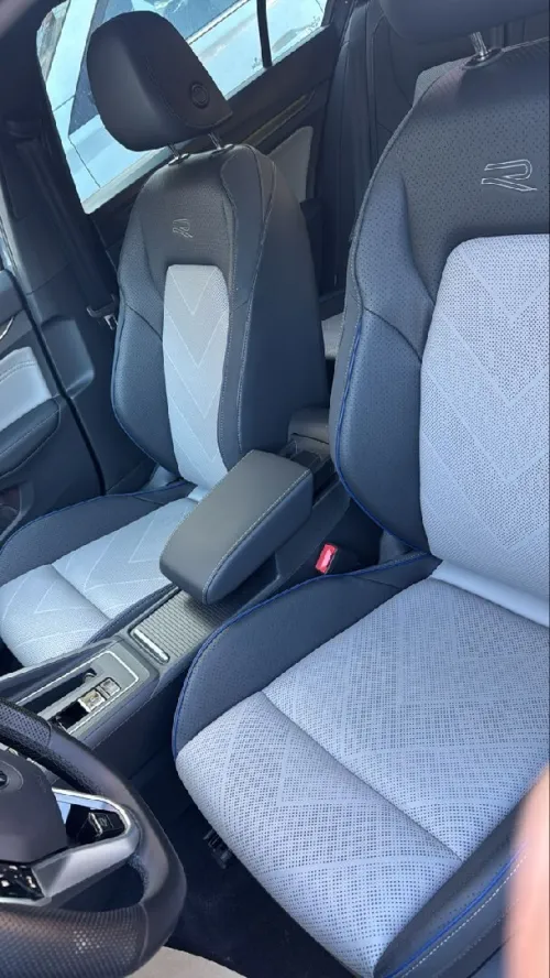 Volkswagen Golf 8 2025 R