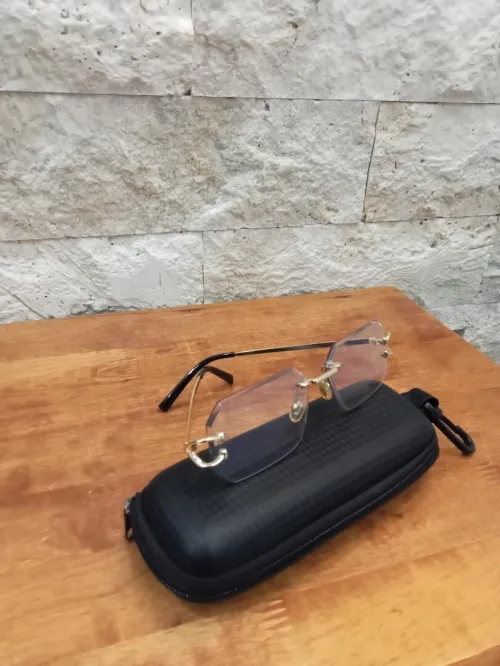 Lunettes de soleil pour homme originale venu de UK