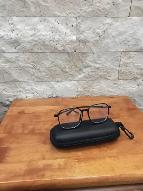 Lunettes de soleil pour homme originale venu de UK