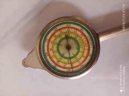   Curvimètre mécanique à aiguille