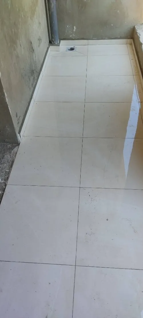 Maçon qualifié مختض ذو خبرة في التبليط