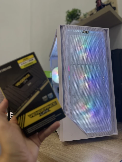 PC Gamer Blanc RGB - i5 12400F + RTX 4060 8GB - Monté à Annaba - 175000 DA