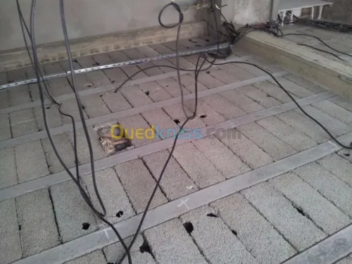 Electricien bâtiment.