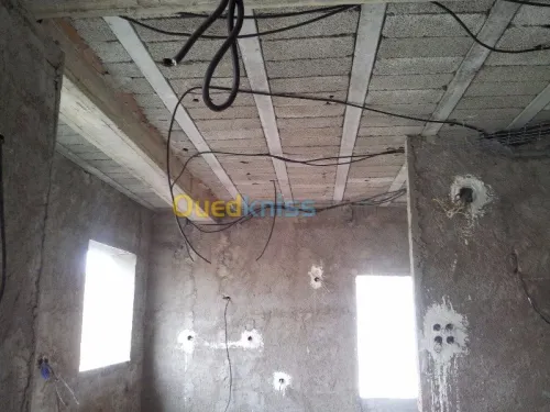 Electricien bâtiment.