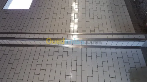 Revétement de sol anti acide