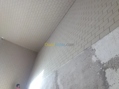 Revétement de sol anti acide