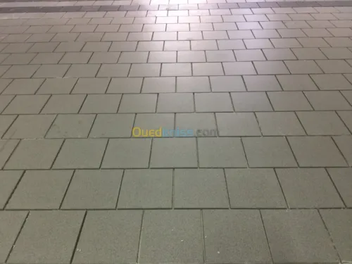 Revétement de sol anti acide