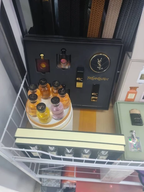 Coffret dior et parfums miniatures