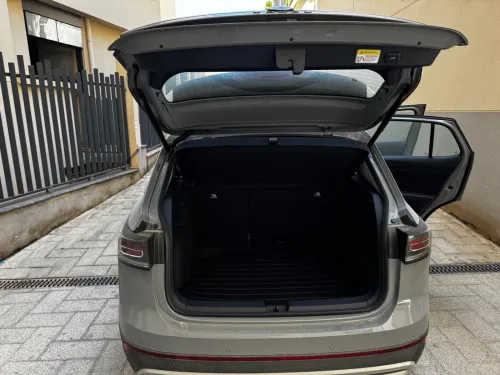 Volkswagen Tharu XR  2025 Black édition
