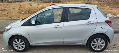 Toyota Yaris 2012 