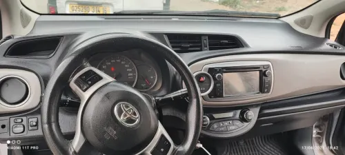 Toyota Yaris 2012 