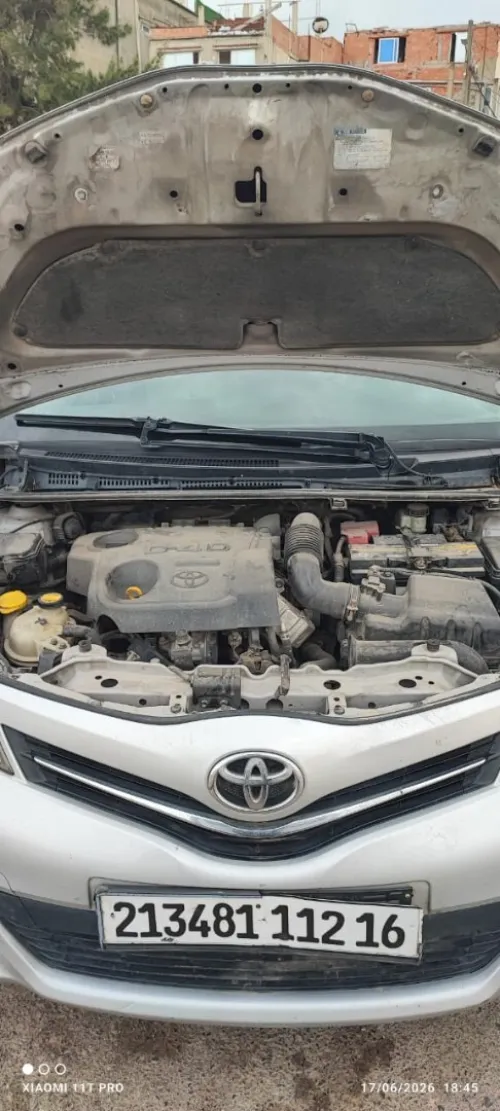 Toyota Yaris 2012 