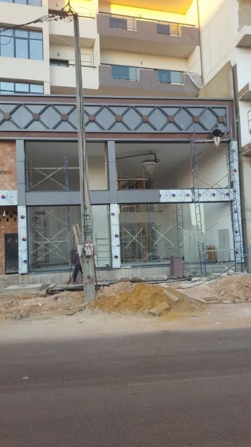 Panneaux publicitaires Habillage allucobond & ensign lumineuses