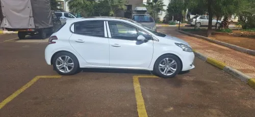 Peugeot 208 2013 GTi