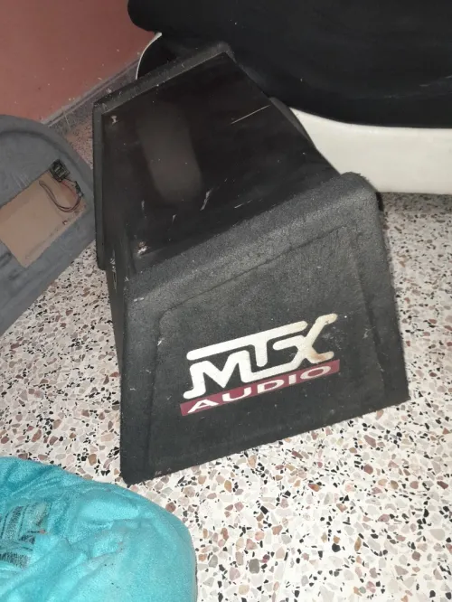 Subwoofer MTX  30 cm avec JM sony made in usa 