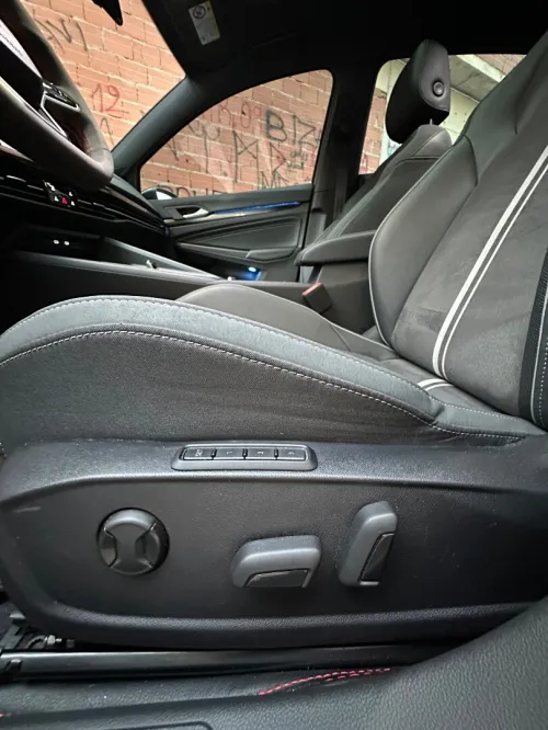 Volkswagen Golf 8 2025 R- Line 