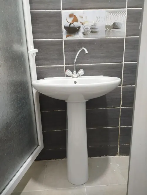 Lavabo salle de bain + mitigeur