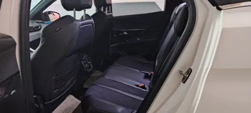 Peugeot 3008 2019 الاصلية