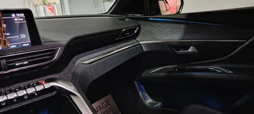 Peugeot 3008 2019 الاصلية