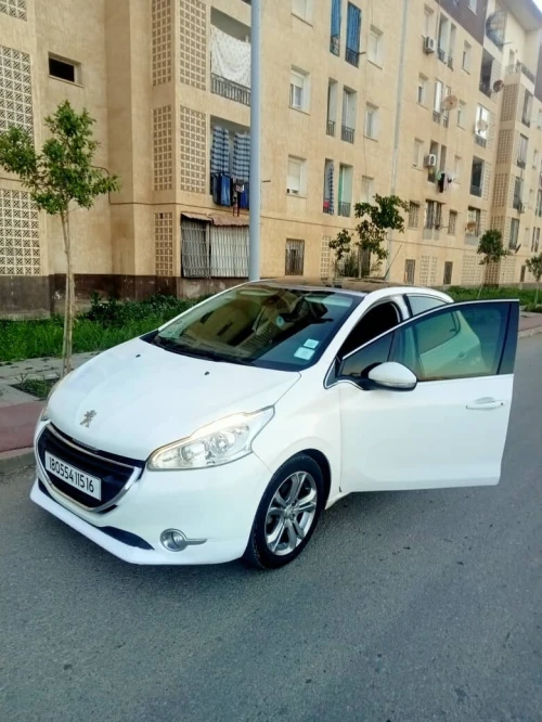 Peugeot 208 2015 208