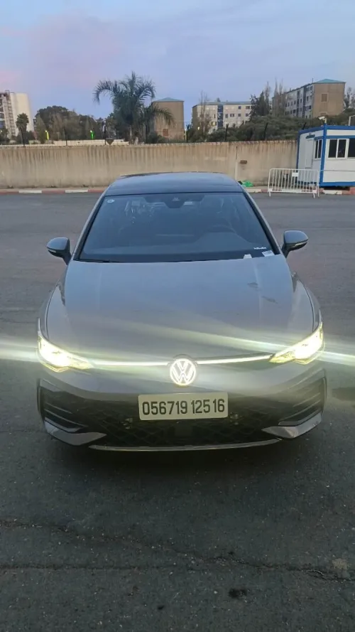 Volkswagen Golf 8.5 2025 R line