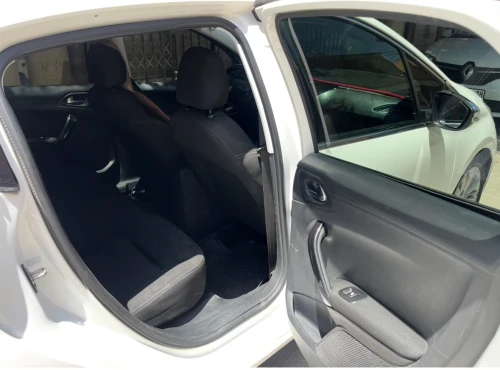 Peugeot 208 2018 Allure