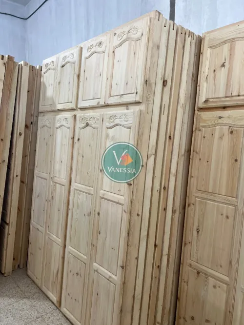 Porte Plaquards En Bois Rouge Avec Cadre