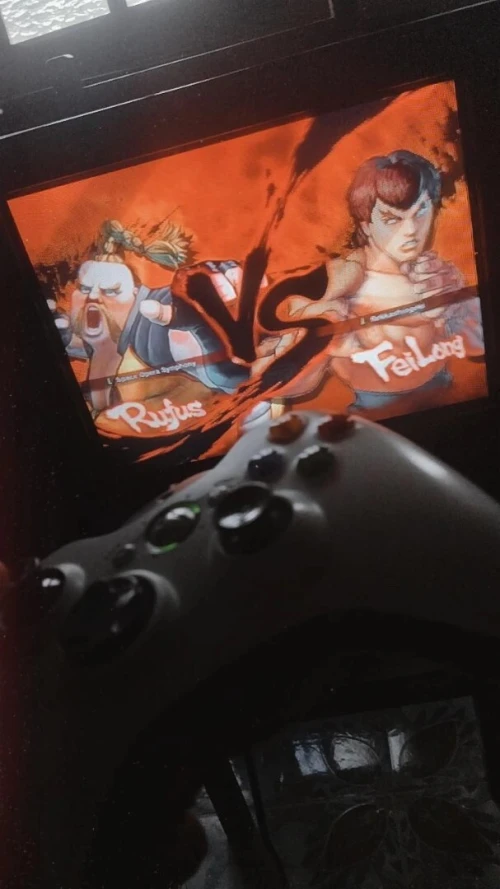 Xbox حاجة نظيفة مشاء الله يجي معاها مانيطة اوريجينال بلوتوت