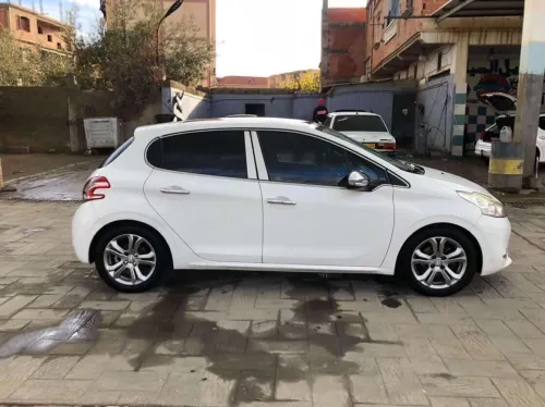 Peugeot 208 2014 Allure