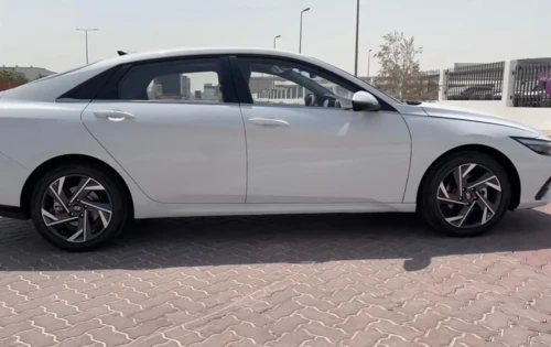 Hyundai Elantra 2025 Luxury