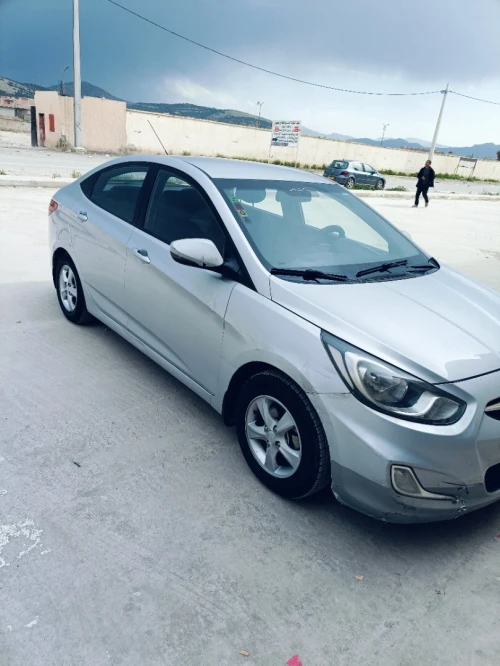 Hyundai Accent RB  4 portes 2013 Accent RB  4 portes