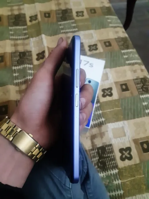 Vivo Y17s