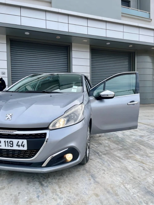 Peugeot 208 2019 Allure Facelift