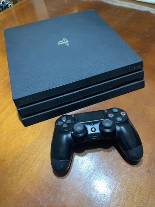 PS4 pro (1to)