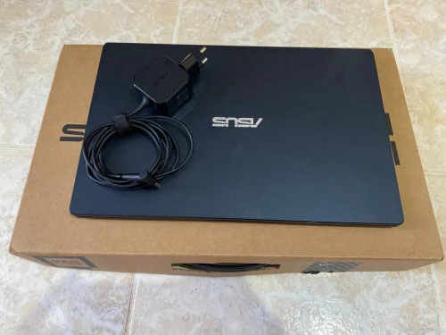 ASUS VivoBook E410MA  512GB SSD  128GB  État Neuf  Avec Boîte