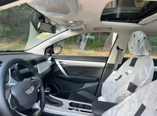 Geely Coolray 2026 Super édition 2026 علبة أوتوماتكية +فتحة سقف