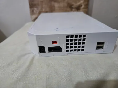 Nintendo Wii Console origine model (RVL-001) marche bien -حاجة نقية و نظيفة يمشي العاب الوي و القايمكيوب الأصلية و يصلحلو الفلاش