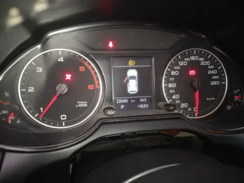Audi Q5 2012 Off Road Pack Tech