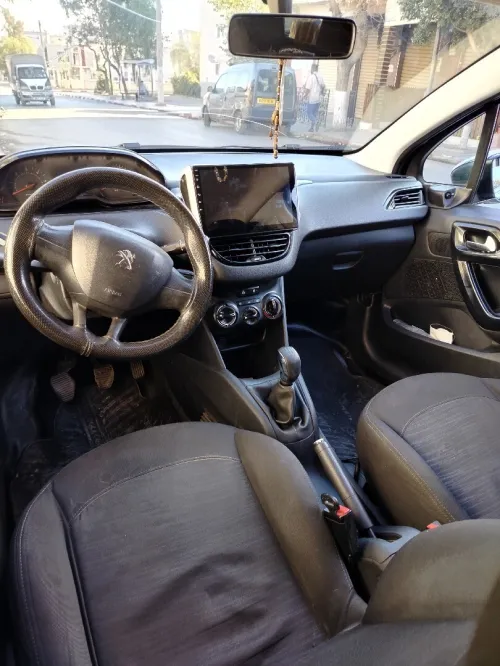 Peugeot 208 2014 