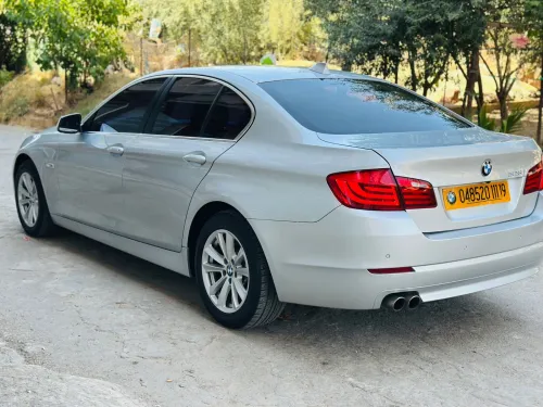 BMW Série 5 2011 528i sport