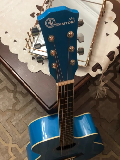 Guitare acoustique blue Semtoni
