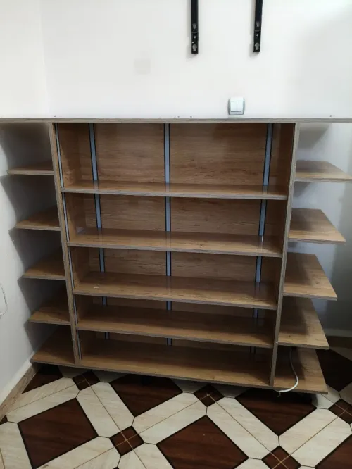 Étagère magnifique pour plusieurs activités