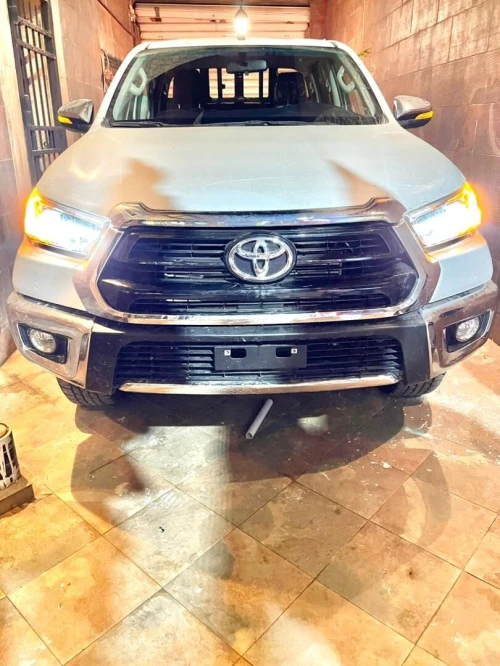 Toyota Revo  2026 Hliux Rivou 2026 عماني ريفو عماني 4X4