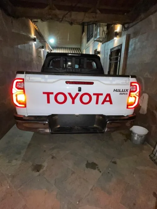 Toyota Revo  2026 Hliux Rivou 2026 عماني ريفو عماني 4X4