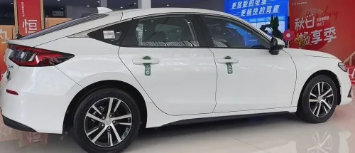 Honda Civic 2025 Sport 8